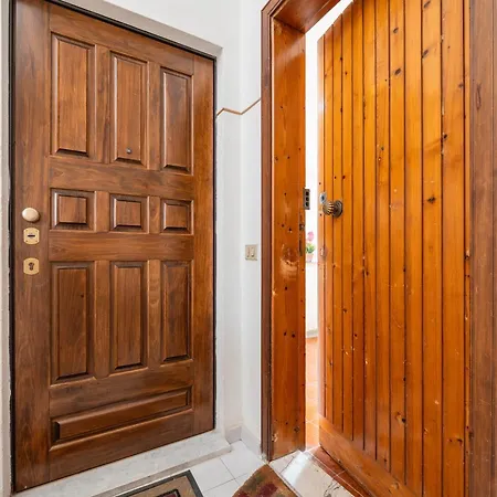 펜션 Domus Mandrolisai