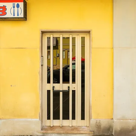 Domus Mandrolisai Feriehus Cagliari